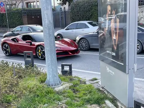 Ferrari SF90 Stradale (2020) spotted in Istanbul, Turkey