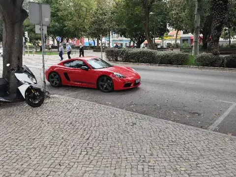 Porsche 718 Cayman (2021) spotted in Setúbal, Portugal