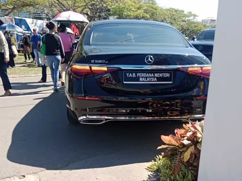 Mercedes-Benz S580 (2021) spotted in Miri, Malaysia