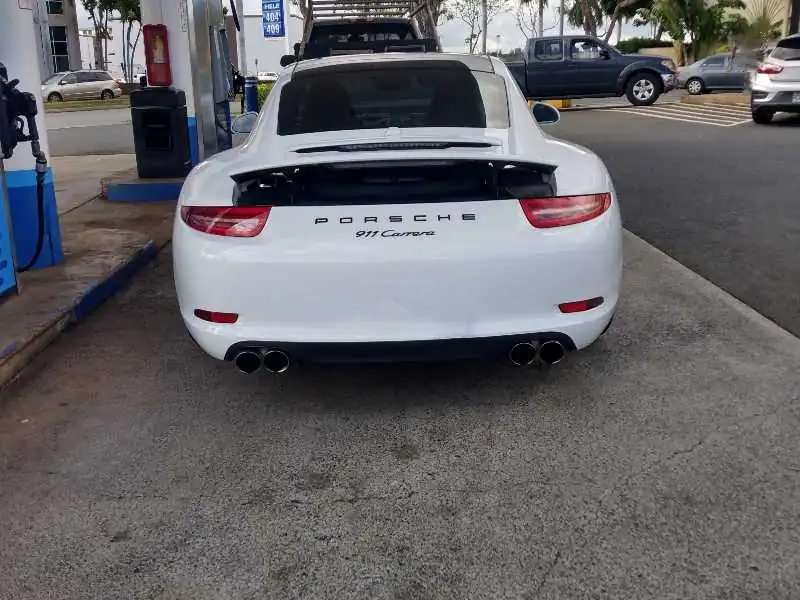 Porsche 911 Carrera (2015) spotted in Honolulu, United States