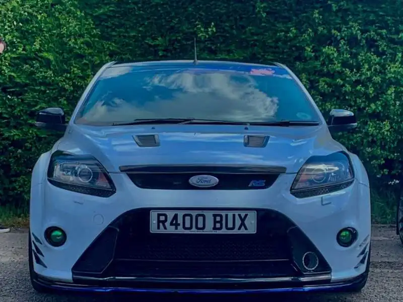 Ford Focus RS (2009) spotted in Bedford, United Kingdom