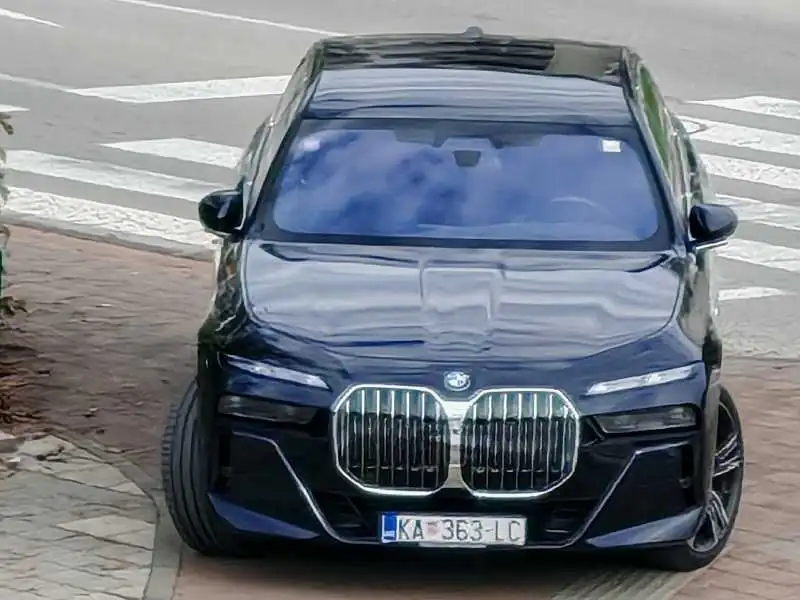 BMW 7 Series spotted in Karlovac