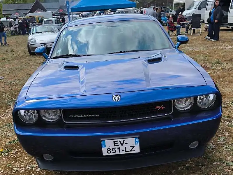 Dodge Challenger spotted in Bolbec