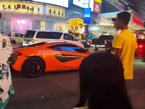 McLaren P1 spotted in Kuala Lumpur