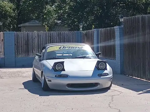 Mazda MX-5 (1994) spotted in Roswell, United States