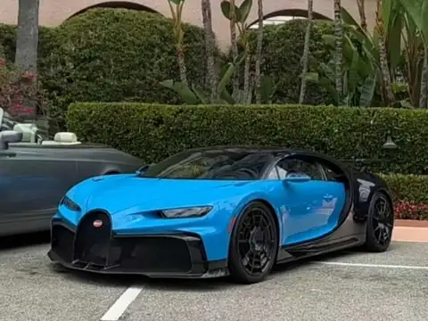 Bugatti Chiron Pur Sport (2021) spotted in Reşiţa, Romania