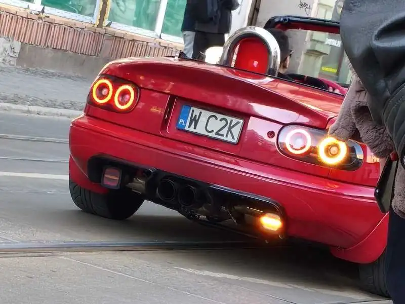 Mazda MX-5 (2000) spotted in Łódź, Poland