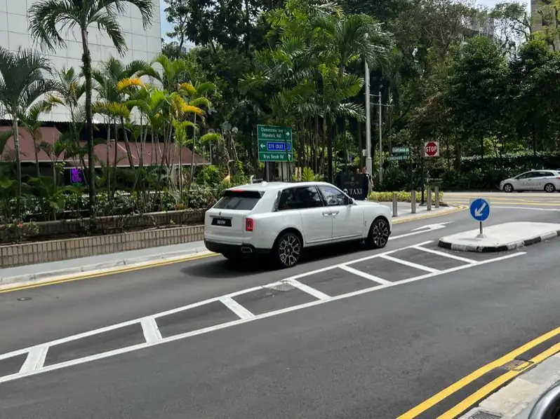 Rolls-Royce Cullinan (2022) spotted in Singapore, Singapore