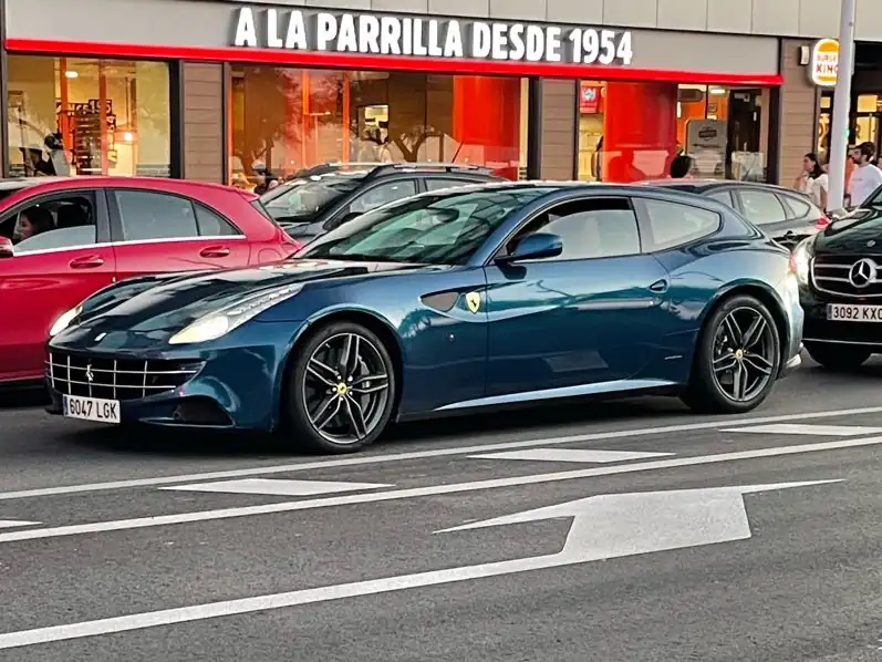 Ferrari FF (2012) spotted in Gijón, Spain