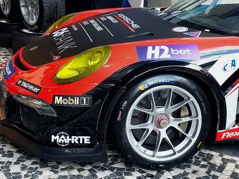 Porsche 911 GT3 (2021) spotted in Blumenau, Brazil