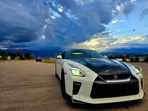 Nissan GT-R spotted in Howard
