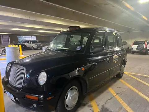 London Taxis International TX4 (2000) spotted in Columbus, United States
