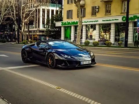 Lamborghini Huracán (2014) spotted in Tbilisi, Georgia
