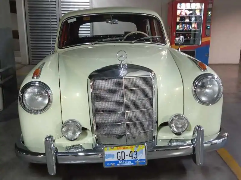 Mercedes-Benz W120 (1953) spotted in Guadalajara, Mexico