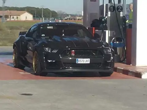 Ford Mustang Shelby GT350R (2017) spotted in Marbella, Spain