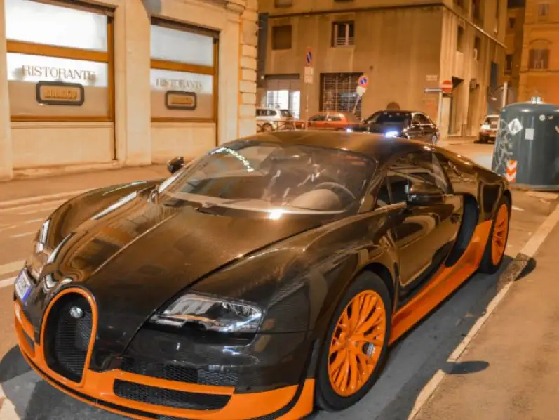 Bugatti Veyron (2015) spotted in Bergamo, Italy