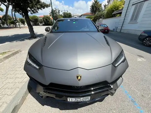 Lamborghini Urus spotted in Massa