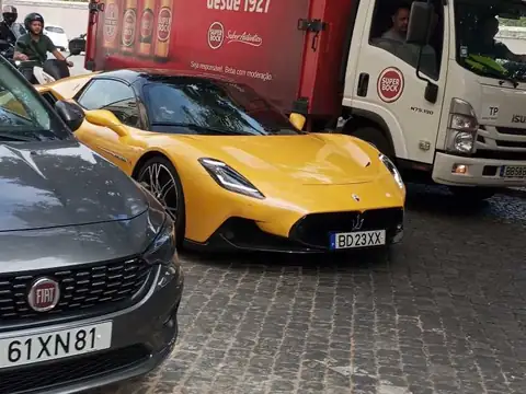 Maserati MC20 spotted in Lisbon