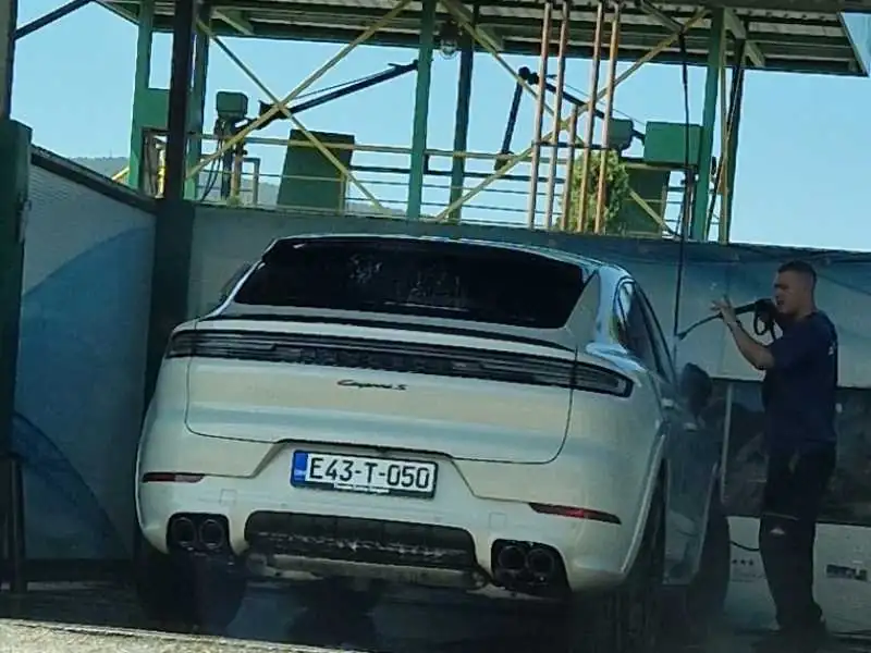 Porsche Cayenne S spotted in Zenica, Bosnia and Herzegovina