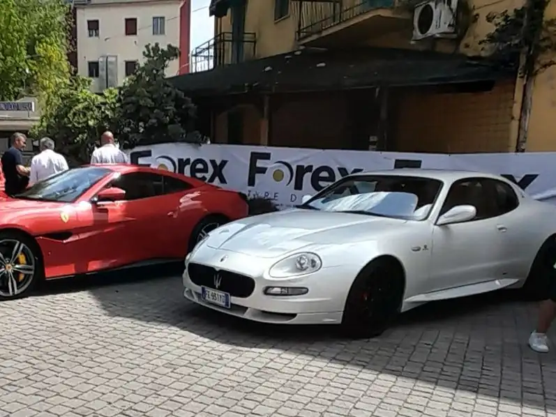 Maserati GranTurismo (2008) spotted in Caserta, Italy
