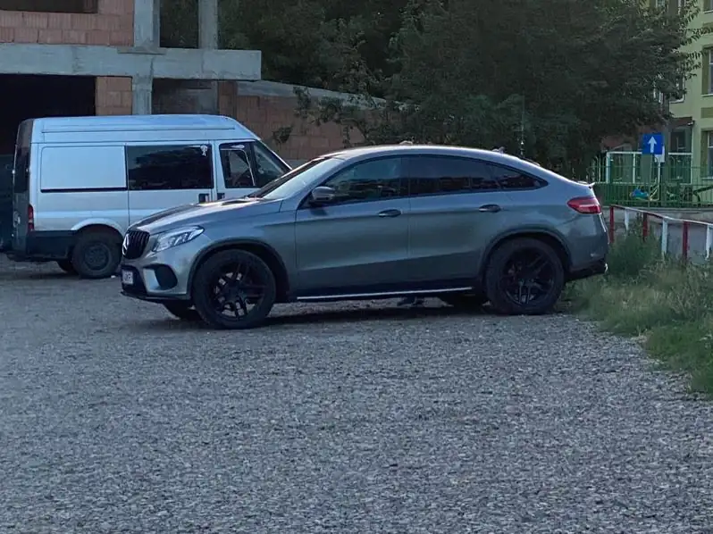 Mercedes-Benz GLE Coupe spotted in Botoşani