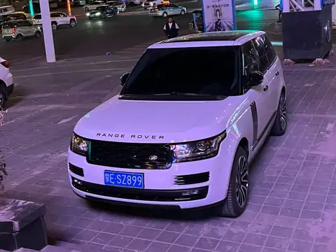 Land Rover Range Rover spotted in Manzhouli