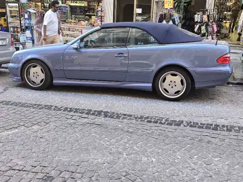 Mercedes-Benz CLK 320 (2003) spotted in Istanbul, Turkey