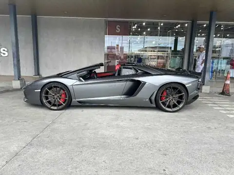 Lamborghini Aventador spotted in Quezon City
