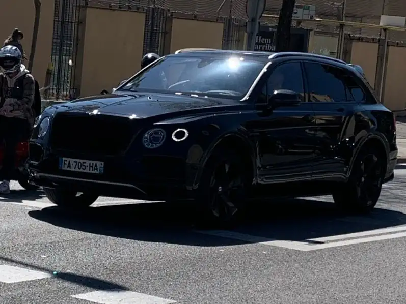 Bentley Bentayga (2020) spotted in Sant Cugat del Vallès, Spain