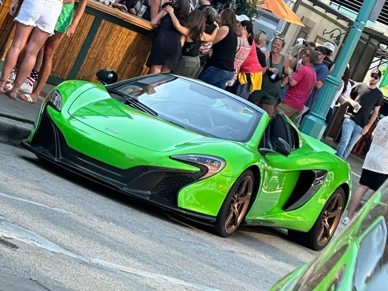 McLaren 650S Spider (2015) spotted in Milwaukee, United States