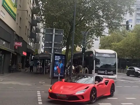 Ferrari F8 Spider spotted in Aachen