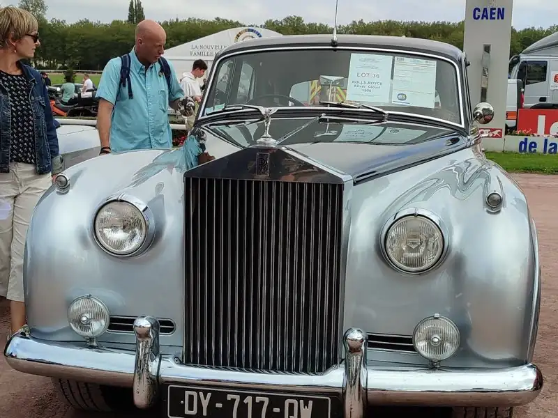 Rolls-Royce Silver Cloud (1961) spotted in Lisieux, France