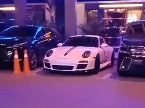 Porsche 911 (2015) spotted in Kuching, Malaysia