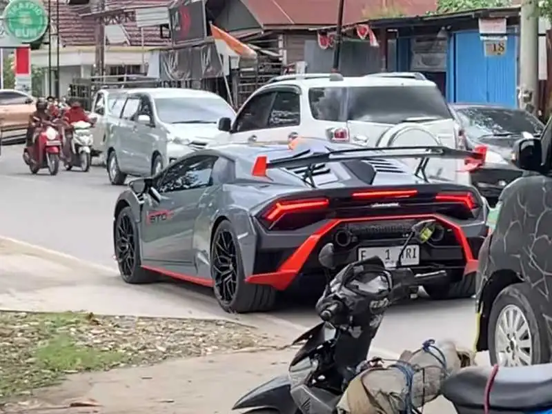 Lamborghini Huracán STO spotted in Samarinda