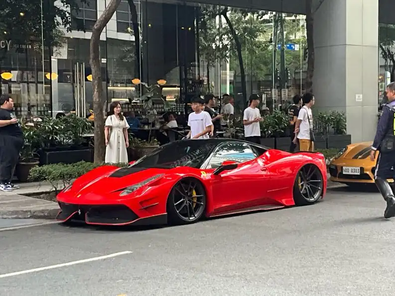 Ferrari 458 (2010) spotted in Makati City, Philippines