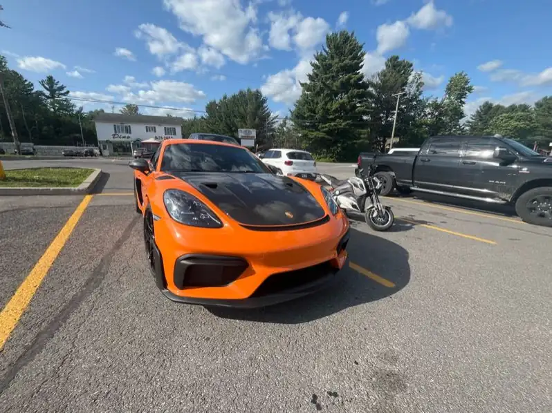 Porsche 718 Cayman GT4 spotted in Saint-Louis-de-Terrebonne