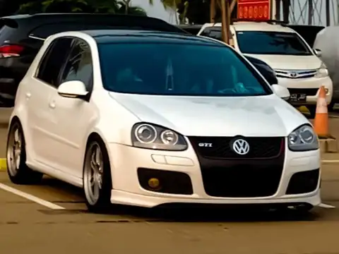 Volkswagen GTI (2006) spotted in Jakarta, Indonesia