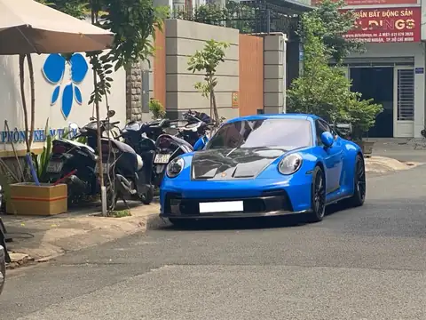 Porsche 911 GT3 (2022) spotted in Ho Chi Minh City, Vietnam