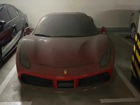 Ferrari 488 GTB (2018) spotted in Hanoi, Vietnam