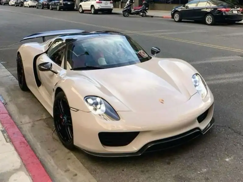 Porsche 918 Spyder spotted in Bochum
