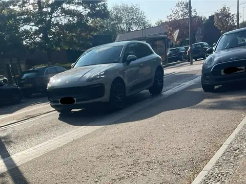 Porsche Macan (2023) spotted in Stockport, United Kingdom