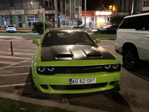 Dodge Challenger SRT spotted in Piteşti