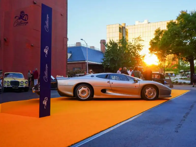 Jaguar XJ220 (1992) spotted in Chattanooga, United States