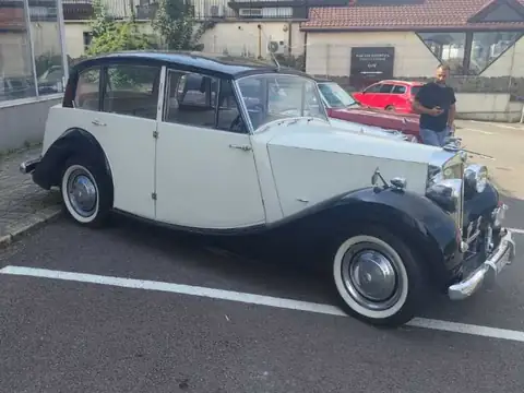 Rolls-Royce Silver Wraith (1950) spotted in Braşov, Romania