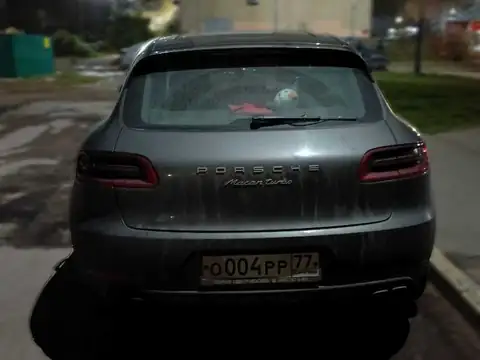 Porsche Macan Turbo spotted in Udomlya