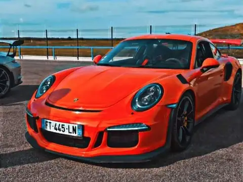 Porsche 911 GT3 RS (2016) spotted in Saint-Leu, France