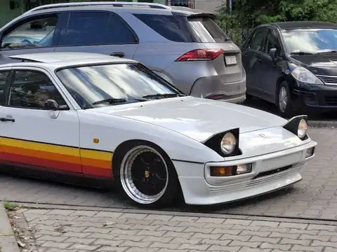 Porsche 924 spotted in Łódź