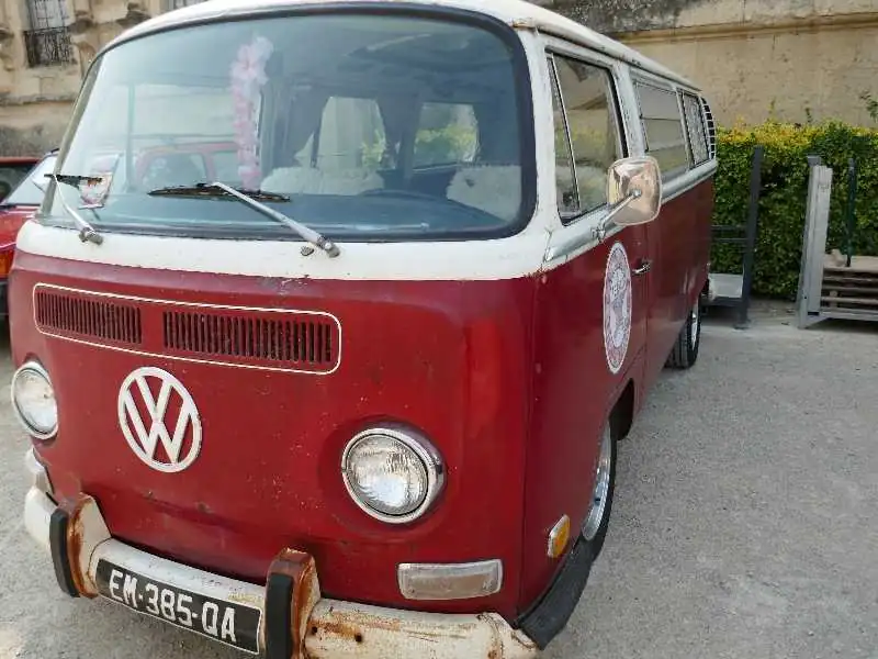 Volkswagen Type 2 (Kombi) (1979) spotted in Montpellier, France