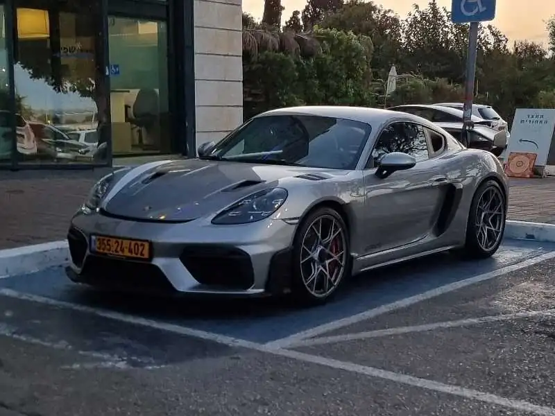 Porsche Cayman GT4 spotted in Herzliya