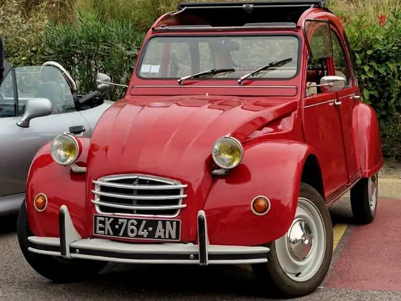 Citroën 2CV (1984) spotted in La Tremblade, France